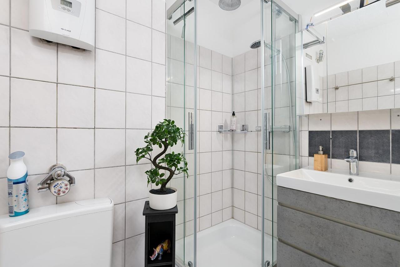 Federnest - Luxus-Studio - Kingsize Boxspringbett - Home-Office Mit Monitor Und Drucker - 11 Min Hbf Ντούισμπουργκ Εξωτερικό φωτογραφία