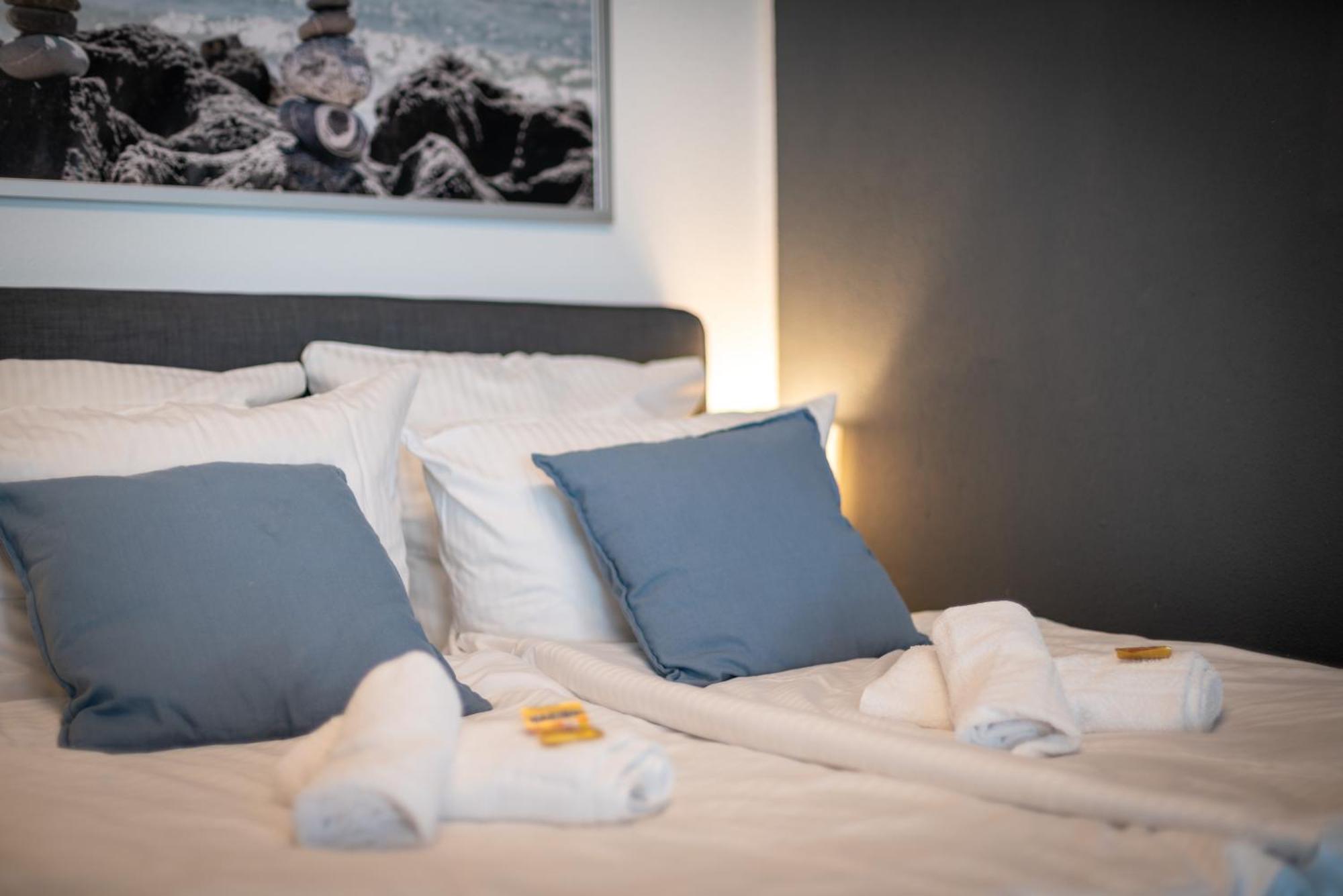 Federnest - Luxus-Studio - Kingsize Boxspringbett - Home-Office Mit Monitor Und Drucker - 11 Min Hbf Ντούισμπουργκ Εξωτερικό φωτογραφία